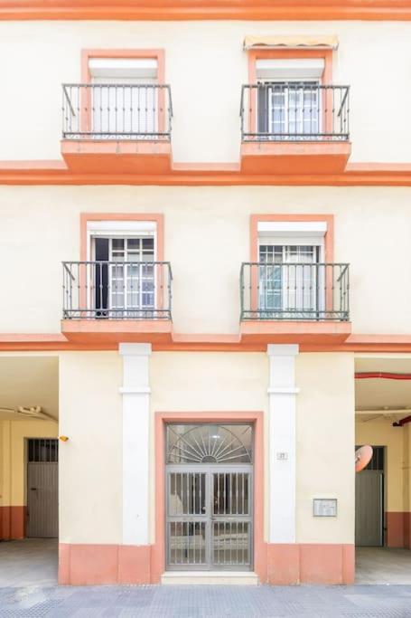 Downtown Flat With 46 Sqm Private Rooftop Terrace مالقة المظهر الخارجي الصورة