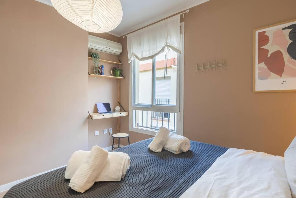 Downtown Flat With 46 Sqm Private Rooftop Terrace مالقة المظهر الخارجي الصورة