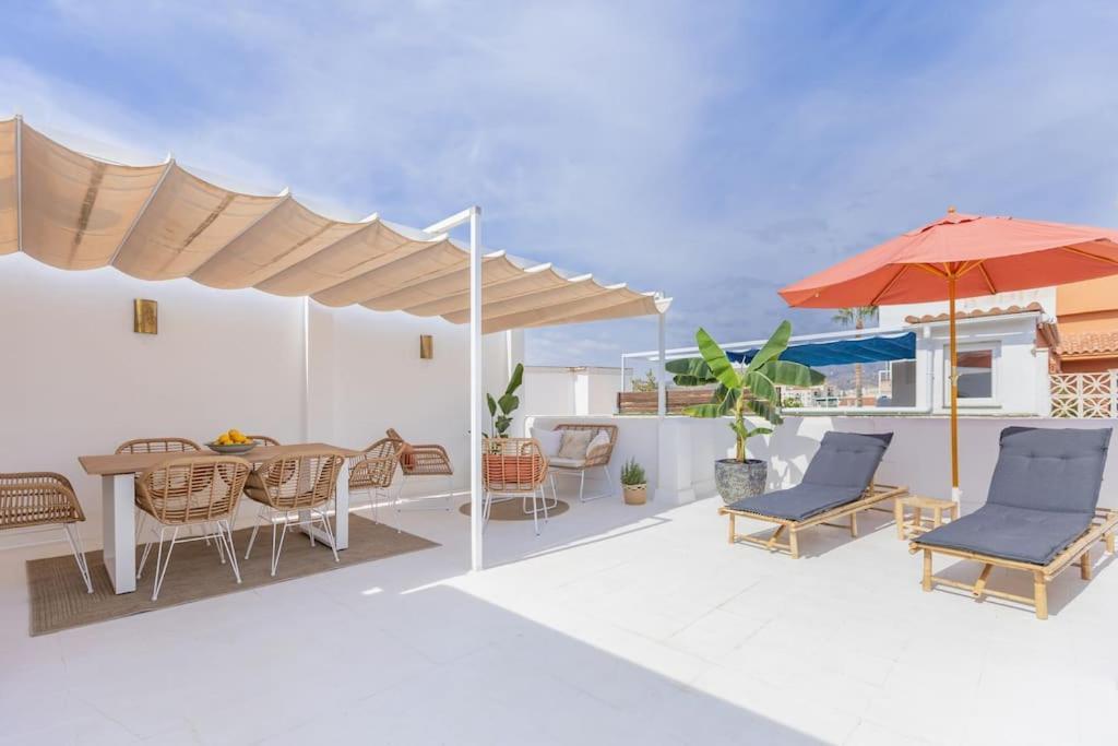 Downtown Flat With 46 Sqm Private Rooftop Terrace مالقة المظهر الخارجي الصورة